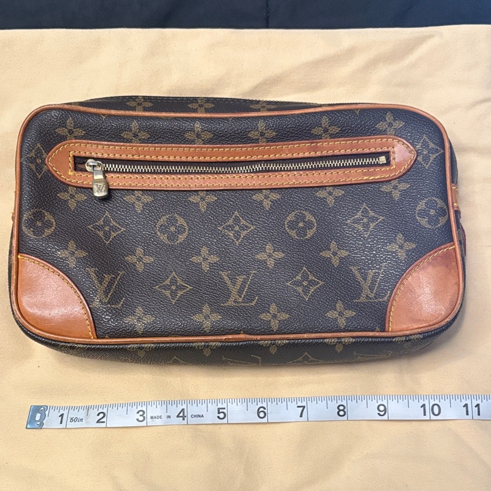 Louis Vuitton Clutch